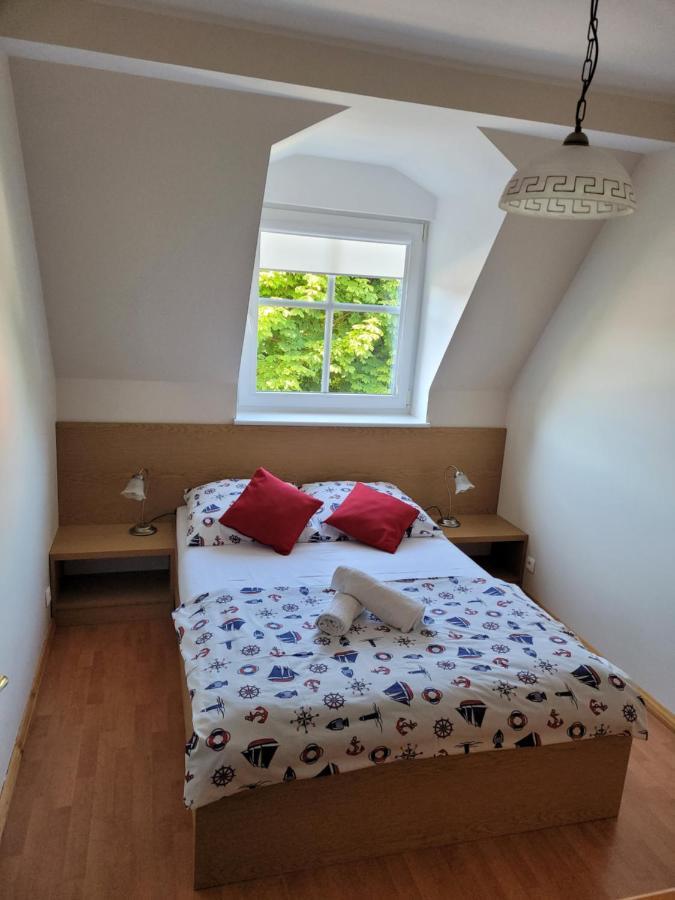 Dom Wczasowy Pod Zegarem Łeba Szoba fotó